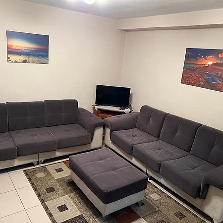 Entire Nice Apartment, In The Center Tirana Exterior photo