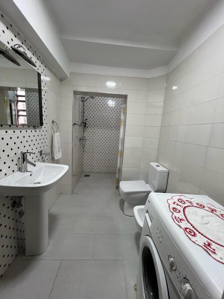 Entire Nice Apartment, In The Center Tirana Exterior photo
