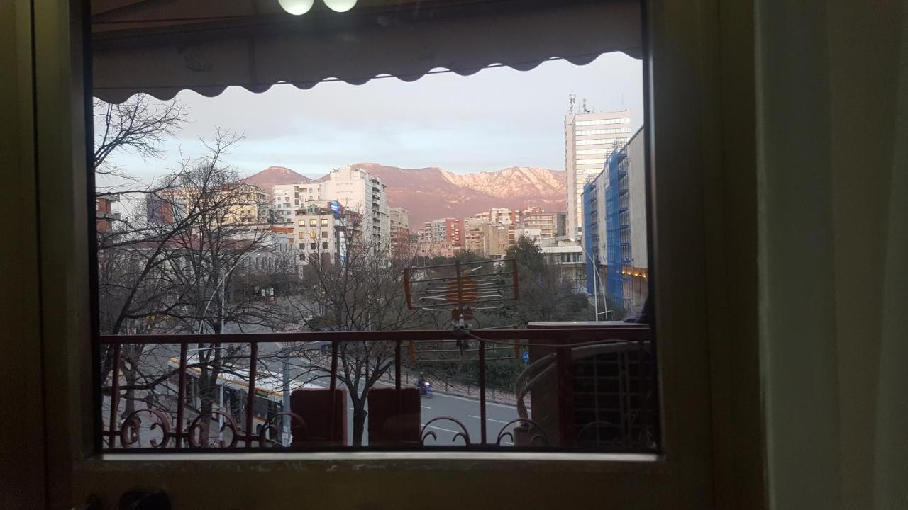 Entire Nice Apartment, In The Center Tirana Exterior photo