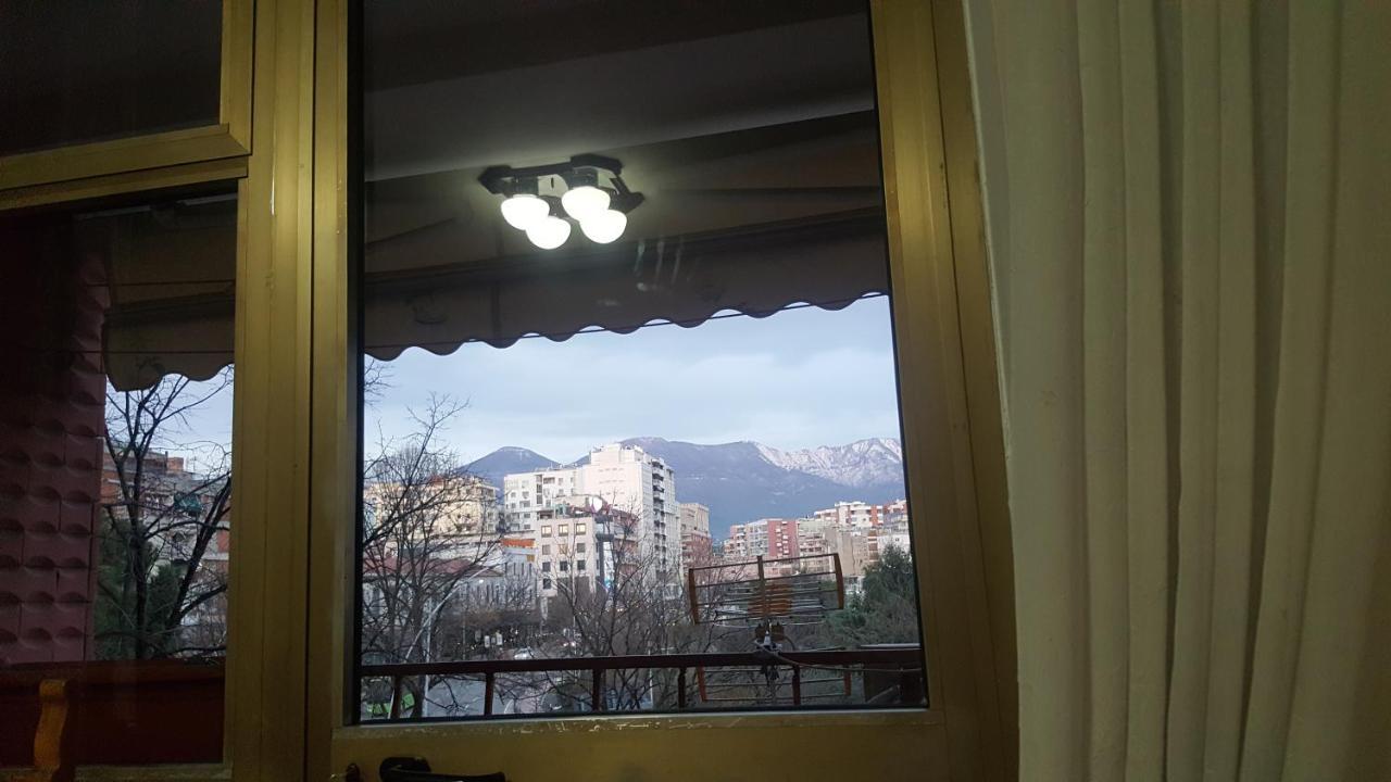 Entire Nice Apartment, In The Center Tirana Exterior photo