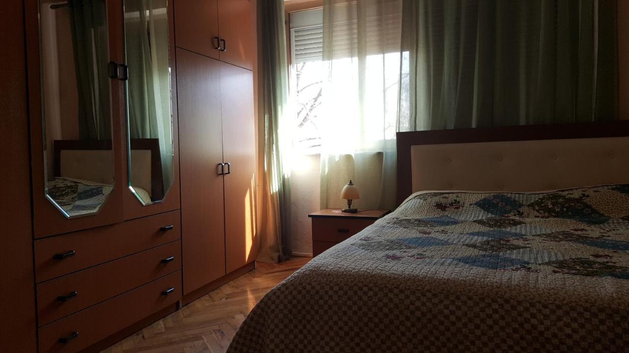 Entire Nice Apartment, In The Center Tirana Exterior photo