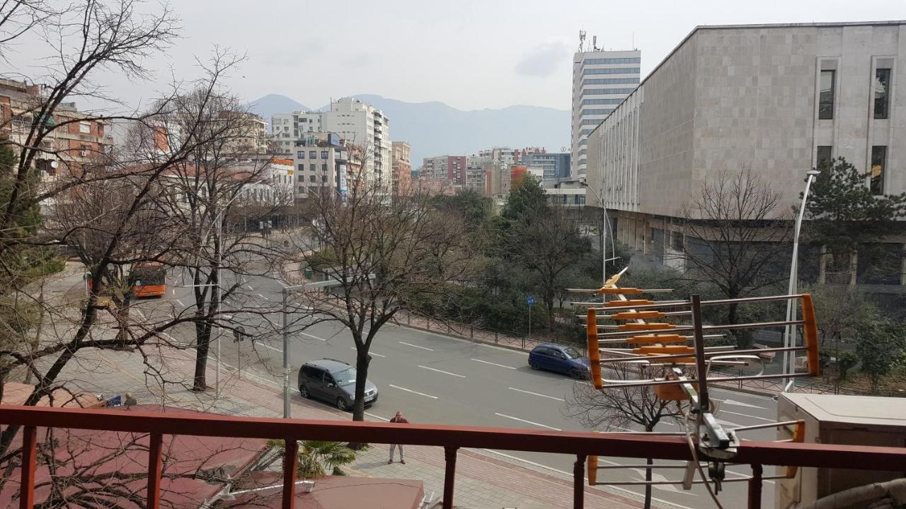 Entire Nice Apartment, In The Center Tirana Exterior photo